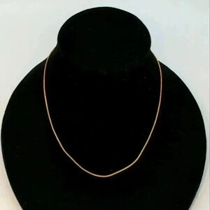 Vintage Estate 16 in Gold Tone Necklace